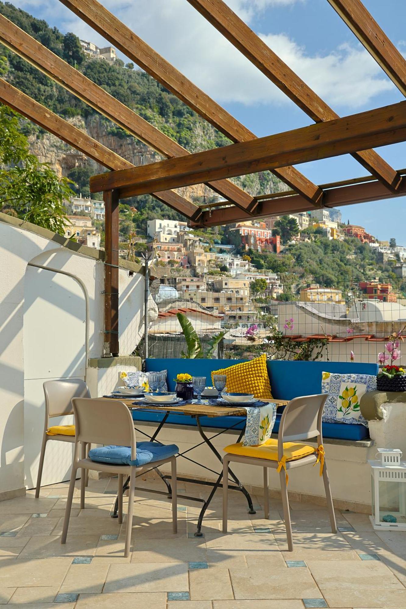 Casa Flavia Positano Center - 5 Minutes To Beach And 4 Air Conditioning מראה חיצוני תמונה